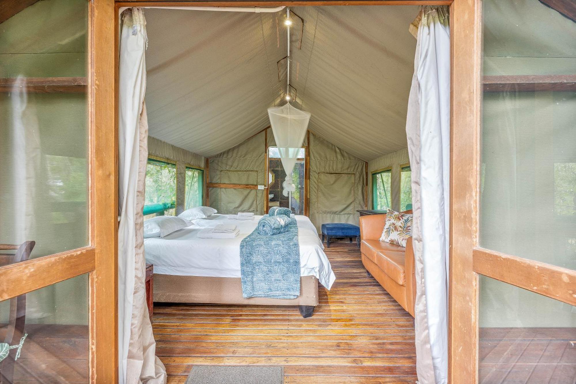 Ndzhaka Tented Camp заповідник Маньєлеті Екстер'єр фото